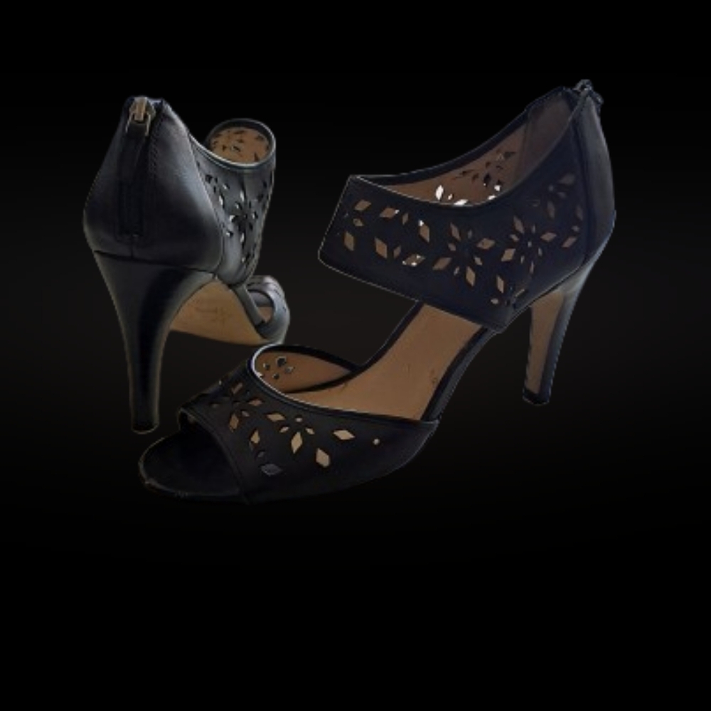 FRANCO SARTO 9.5 The Artist's Collection Laser Cut Leather High Heels
